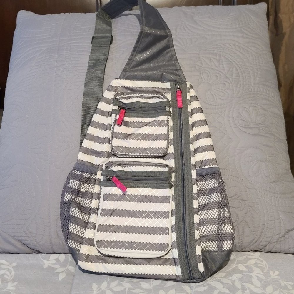 NIB Thirty-One Sling Backpack